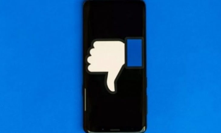 Facebook korrigjon gabimin që automatikisht ndez kamerën