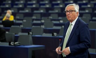Juncker: Tump nuk do të vendosë dogana shtesë për veturat evropiane