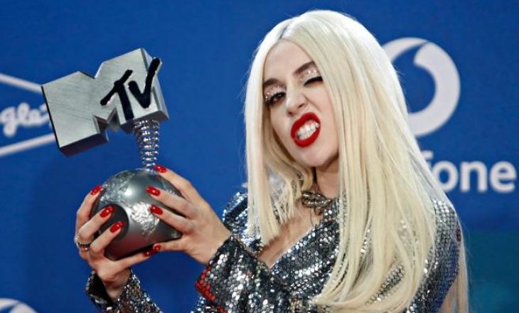 Edhe një tjetër këngëtare shqiptare fiton çmim në “MTV Europe Music Awrd”
