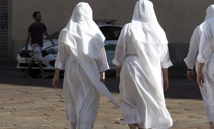 Nisin hetimet – Si mbetën shtatzënë dy murgeshat?