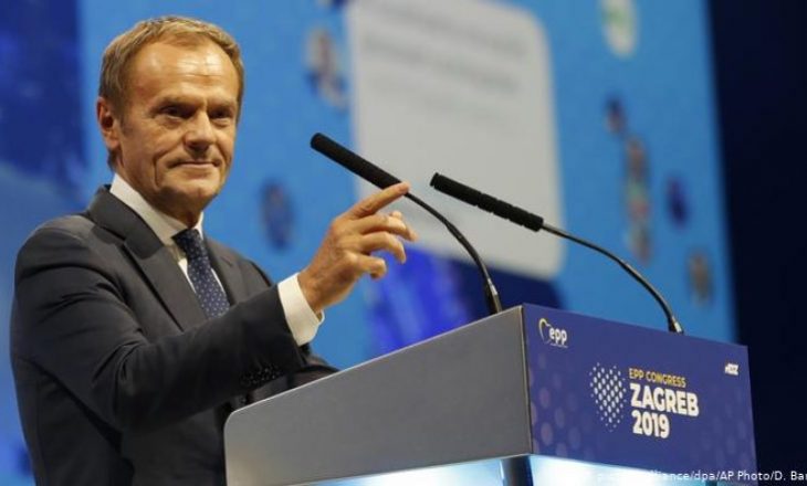 Donald Tusk zgjidhet kryetar i Partisë Popullore Evropiane, zotohet të luftojë populizmin