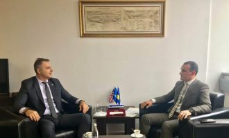 Drejtori i përgjithshëm i Autoritetit të Aviacionit Civil, takoj dje Shefin e Task Force Kundër narkotikëve tek të rinjët dhe sigurinë në shkolla