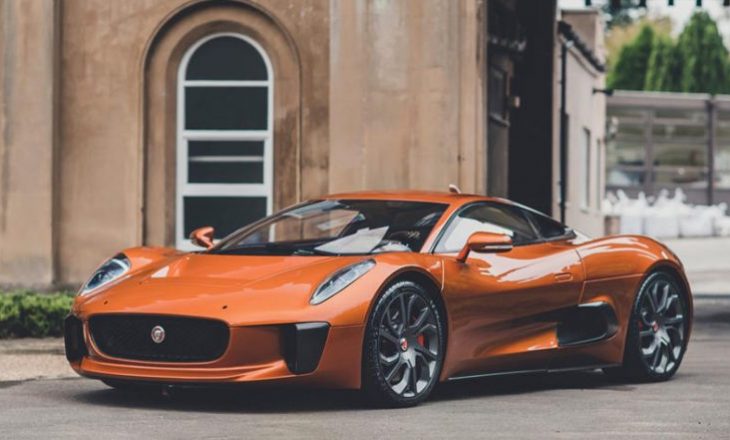 Del në shitje Jaguar C-X75 që nuk u prodhua kurrë, por u përdor në një film të James Bond