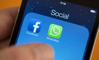 Facebook zotëron 4 aplikacionet më të shkarkuara të dekadës