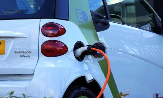 Automjetet elektrike sfidë për supermarketet