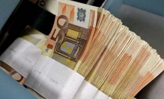Çdo shqiptar mesatarisht merr pjesë me 3,200 euro në borxhin e qeverisë