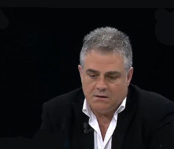 Për zuskat, që janë larguar për “weekend” të gjatë pas tërmetit dhe çmenduria e Doktorit që zbuloi “Gojën e Kuçedrës”