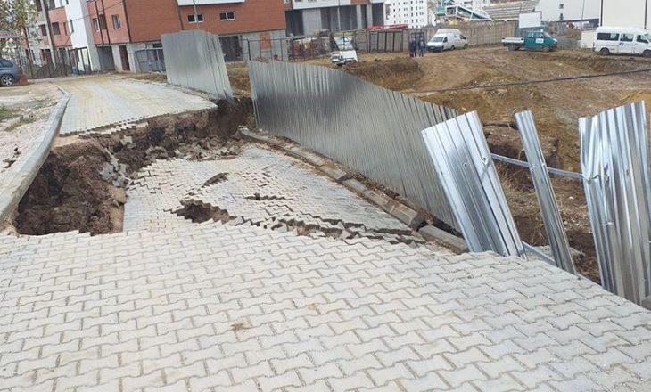 Shkaku i ndërtimit të lartë, shembet rruga në Prishtinë