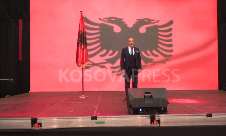 Ambasada e Shqipërisë në Kosovë nuk e ndalë festën – Mbanë ceremoninë e 107-vjetorit të Pavarësisë