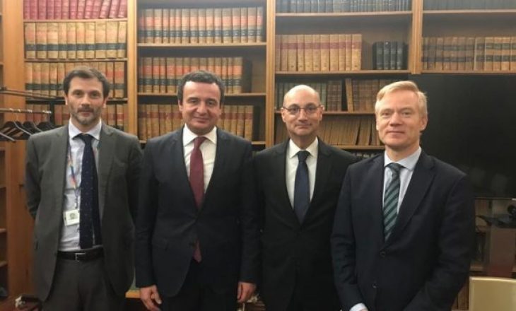 Kurti në Francë, flet për zhvillimet politike në Kosovë