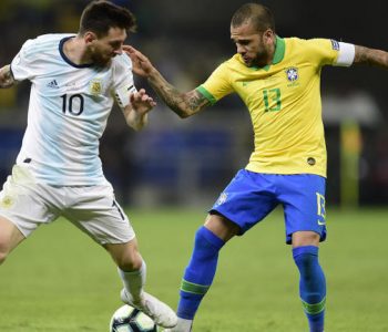 Dani Alves i ribashkohet Brazilit për kualifikimet e Botërorit