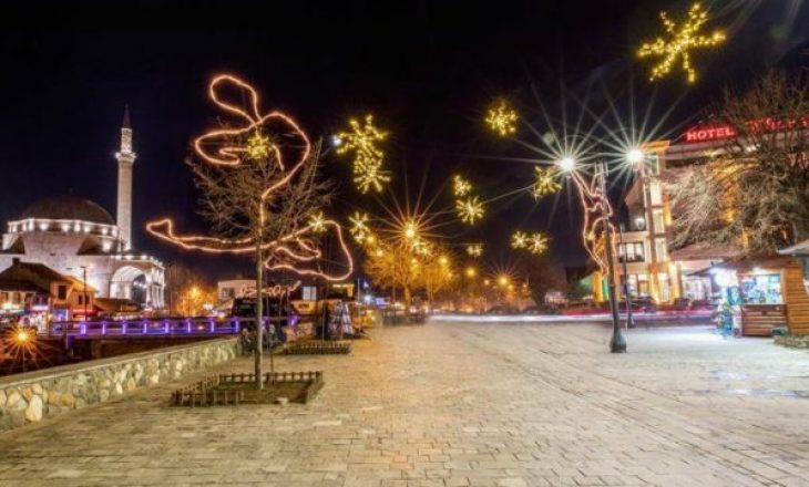 Kjo është shuma që ka ndarë Prizreni për dekorimin e qytetit për festat e fundvitit