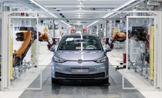 Volkswagen nis prodhimin e modelit ID.3 – në ceremoni merr pjesë edhe kancelarja Merkel