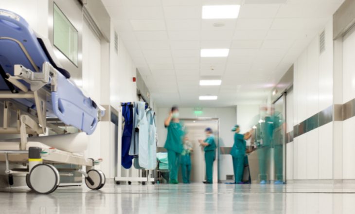 Infektologu: Nëse vazhdon ky trend s’kemi kapacitete – një infermiere për 20 pacientë
