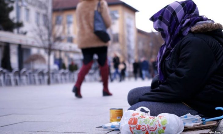 Rreth 100 mijë banorë në Kosovë jetojnë vetëm me ndihma sociale