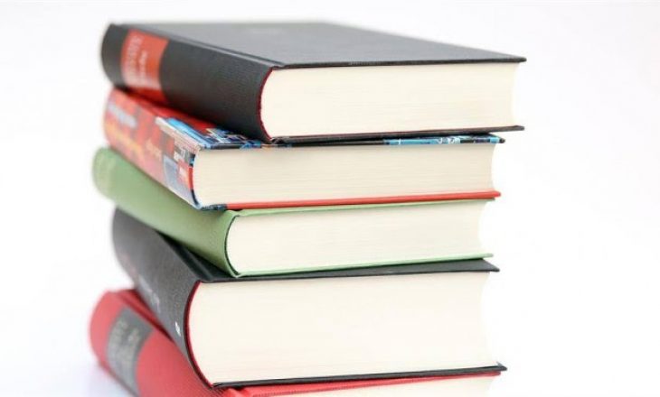 Njerëzit që nuk dinë të lexojnë dhe shkruajnë rrezikohen të preken nga demenca