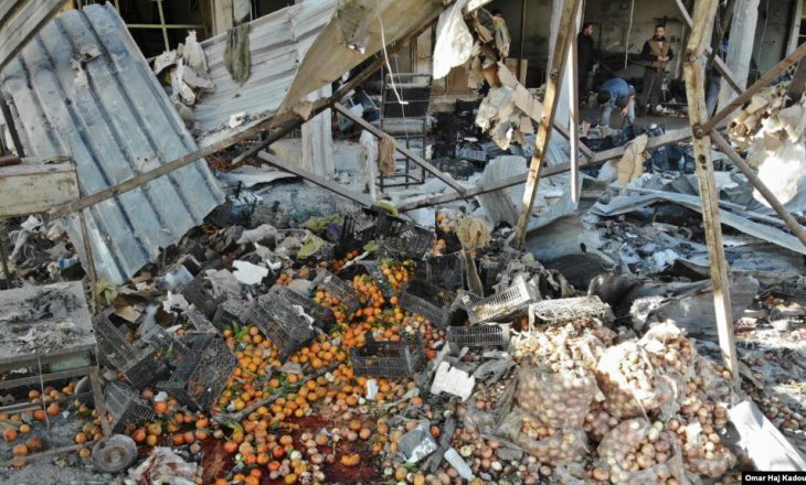 Avionët rusë dhe sirianë vrasin së paku 15 civilë në Siri