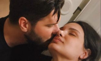 ‘Çënari’ ia shpreh në shqip dashurinë bashkëshortes së tij, Almeda Abazit