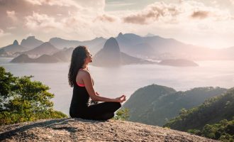 Largoni stresin dhe depresionin me ndihmën e kësaj teknike të fuqishme