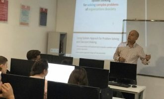 Përvoja e profesorit nga Turqia që ligjëroj në Kolegjin Universum