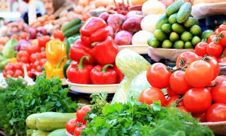 Prindërit veganë akuzohen për vrasje të fëmijës për shkak të mosushqimit