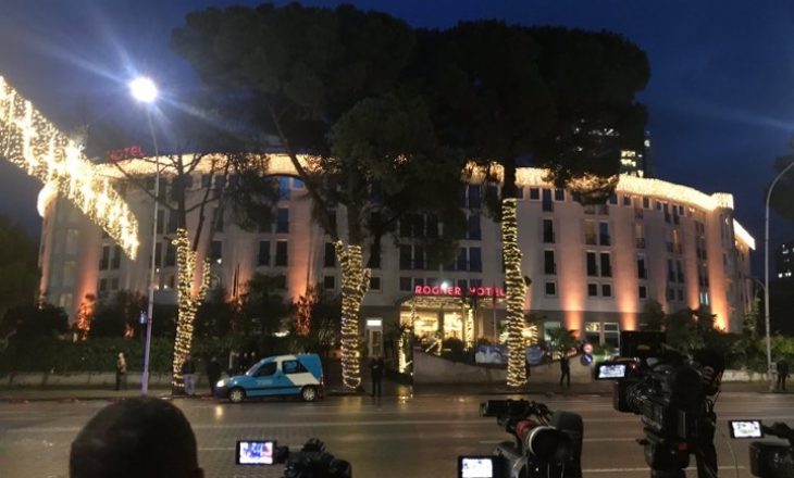Gjithçka gati për Samitin në Tiranë – Aleksandar Vuçiq arrin për takim