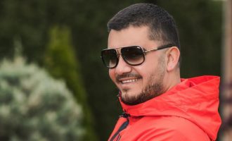 Këtë ngjarje të tmerrshme që i ka ndodhur Ermal Fejzullahut, nuk e keni ditur më parë – këngëtari tregon për herë të parë në ‘Review’