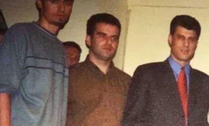 19 vjet më parë – publikohet fotografia e Glauk Konjufcës me Hashim Thaçin