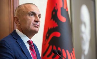 PS mbledh nënshkrimet për shkarkimin e Ilir Metës