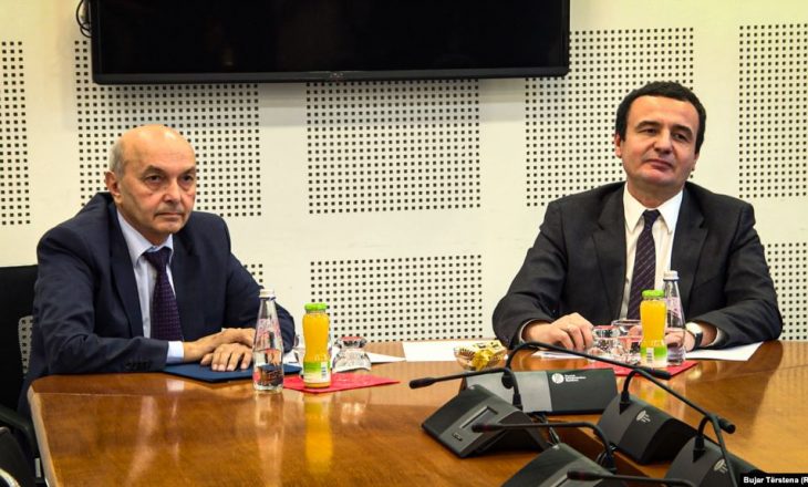 “Kush do të nënshtrohet, LDK-ja apo VV-ja”?