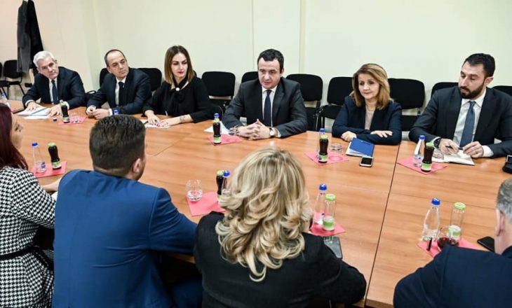 Kurti merr mbështetjen e komuniteteve joshumicë për formimin e qeverisë