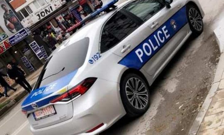 Kompania Toyota ia ka dhënë donacion Policisë së Kosovës një Corolla Hybrid