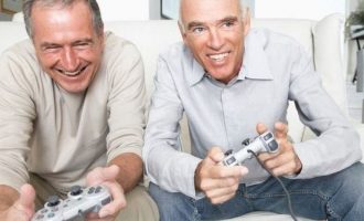 Burrat “piqen” vetëm kur mbushin 54 vjeç