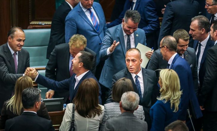 Zyrtare: Qeveria në largim e Ramush Haradinajt mbetet pa një ministër