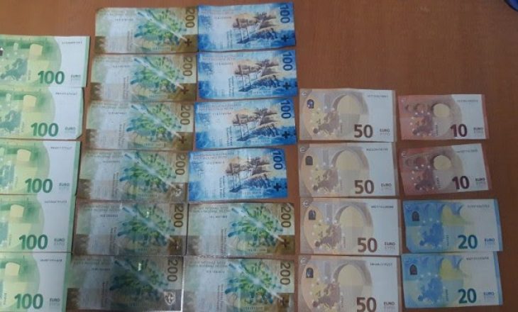 Vjedh çantën shtetases së Shqipërisë, arrestohet