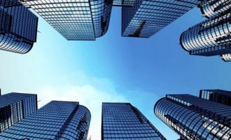 Bankat evropiane largojnë nga puna 20 për qind të stafit që nga viti 2008