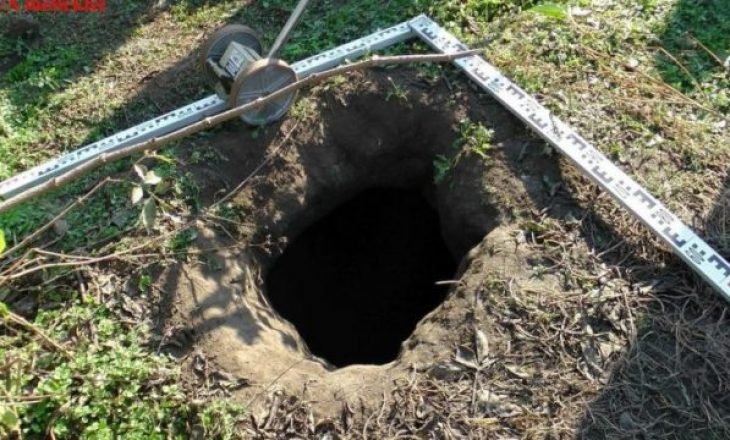 Policia hungareze zbulon dy vrima në tokë, e tmerrshme për çka i kishin përdorur serbët ato