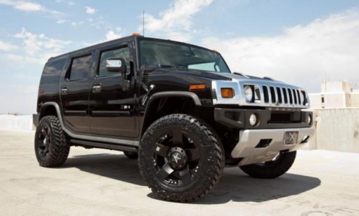 Hummer po bën një rikthim me një makinë elektrike