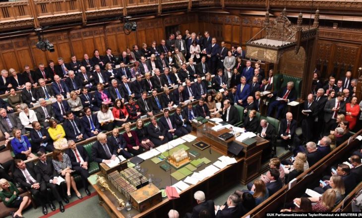 Parlamenti britanik ratifikon kushtet e largimit nga BE