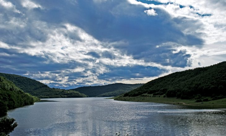 Projekti për vila afër Liqenit të Badovcit, Komuna e Prishtinës publikon vendimet