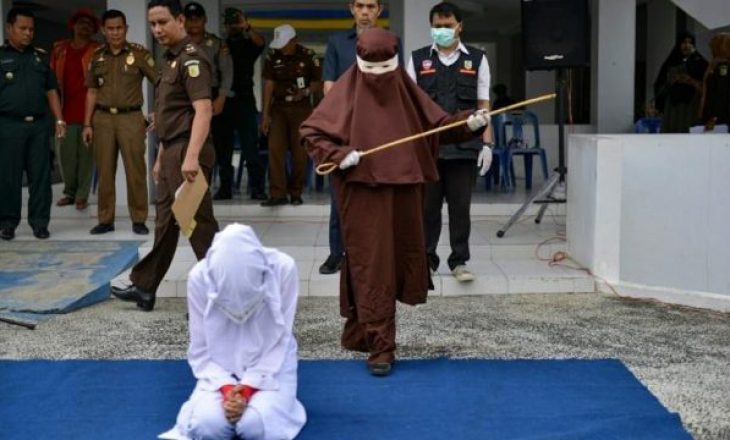 Ky është dënimi për gratë e pamartuara indoneziane që shkojnë në hotele me burra