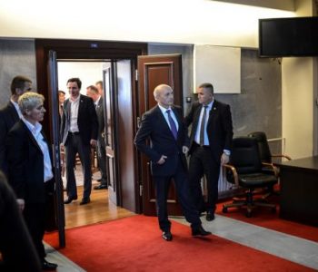 Edhe një pengesë mes VV-së dhe LDK-së – Mosmarrëveshje për ndërhyrjen e ndërkombëtarëve në arritjen e koalicionit