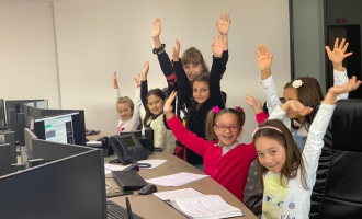 KEDS hapi dyert për Ditën Ndërkombëtare të Vajzave