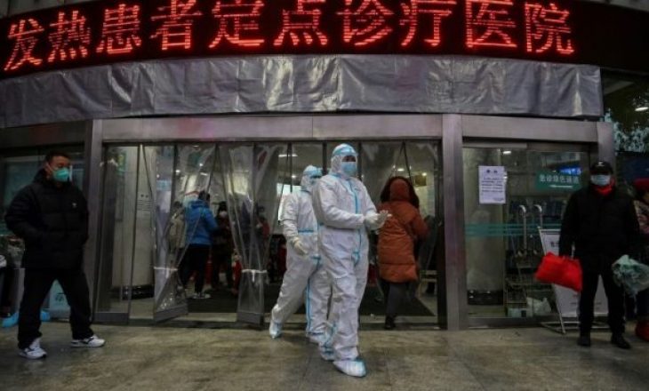 Zyrtarët kinezë: Virusi përhapet edhe para se të shfaqen simptomat