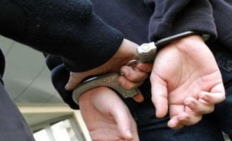 33 të arrestuar në Karaçevë për bixhoz, trafikim me njerëz, armë e narkotikë