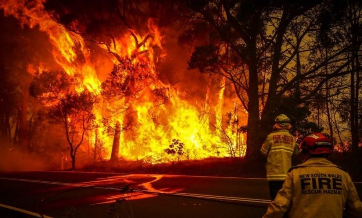 Rikthehen zjarret vdekjeprurëse në Australi