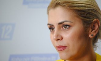 Blerta Deliu-Kodra i replikon Vjosa Osmanit