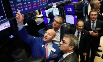 Bursat evropiane e amerikane u rezistojnë tensioneve Iran-SHBA