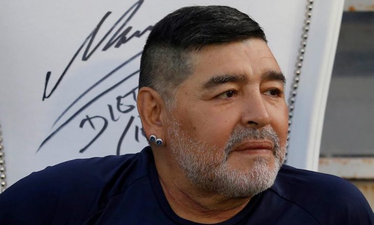 Maradona është Mbreti, shikoni ku ulet gjatë ndeshjes