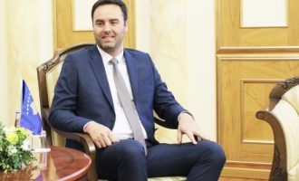 Konjufca: Pashkët janë festë e paqes dhe ringjalljes, zemërgjerësisë, tolerancës dhe respektit të ndërsjellë